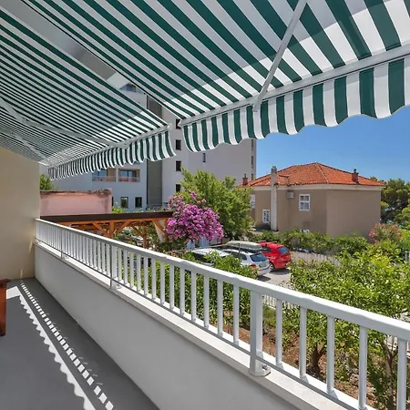 Beach Apartments * Makarska